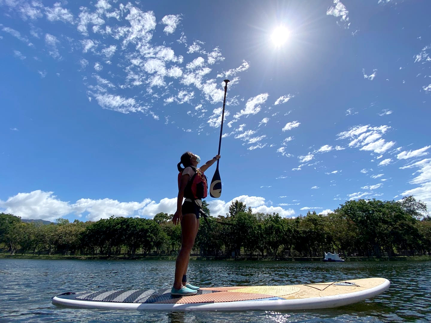 走出自己的路 從學員變教練 Sup女子全國冠軍胡念禧 從世界展望會啟航職涯 旅道傳媒