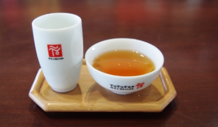 茶湯金黃喉韻清香