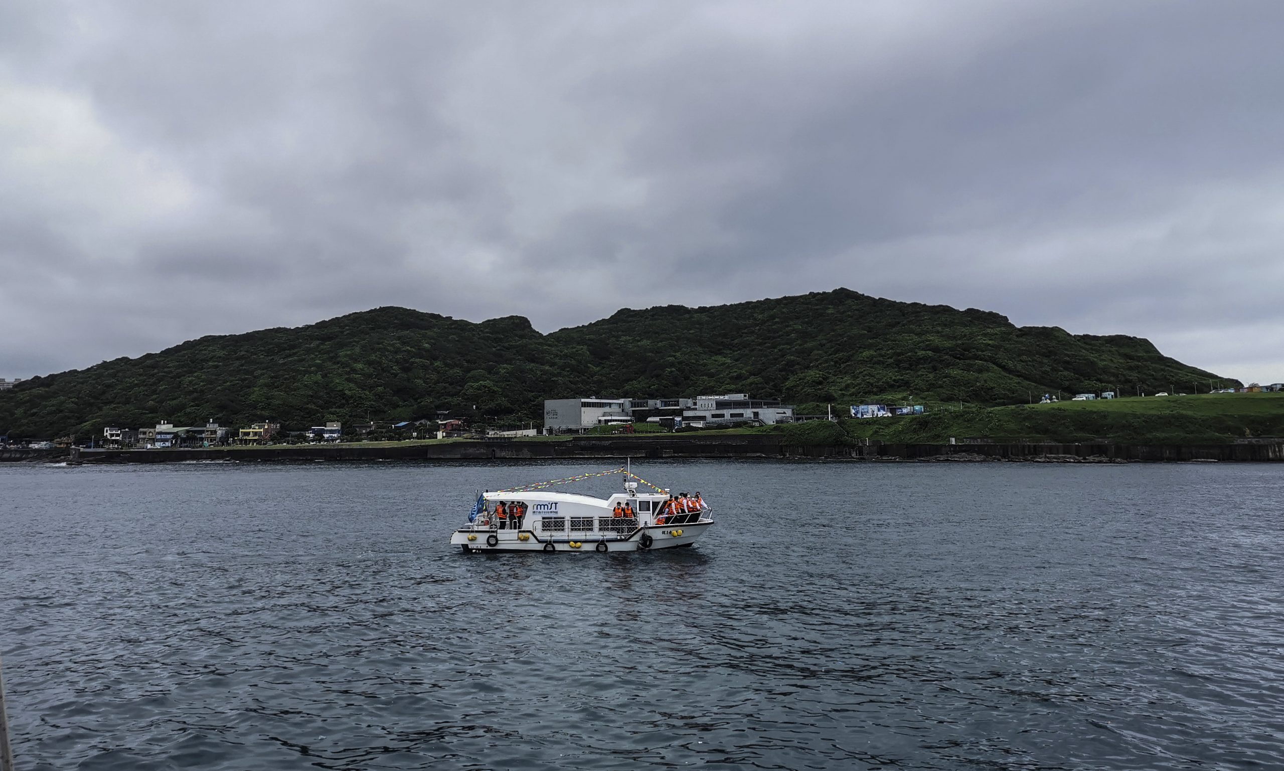 臺灣博物館界首艘量身定作船舶 海科館「潮境方舟1號」啟航 船底玻璃視窗直擊海面 配合基隆城博提供專案體驗