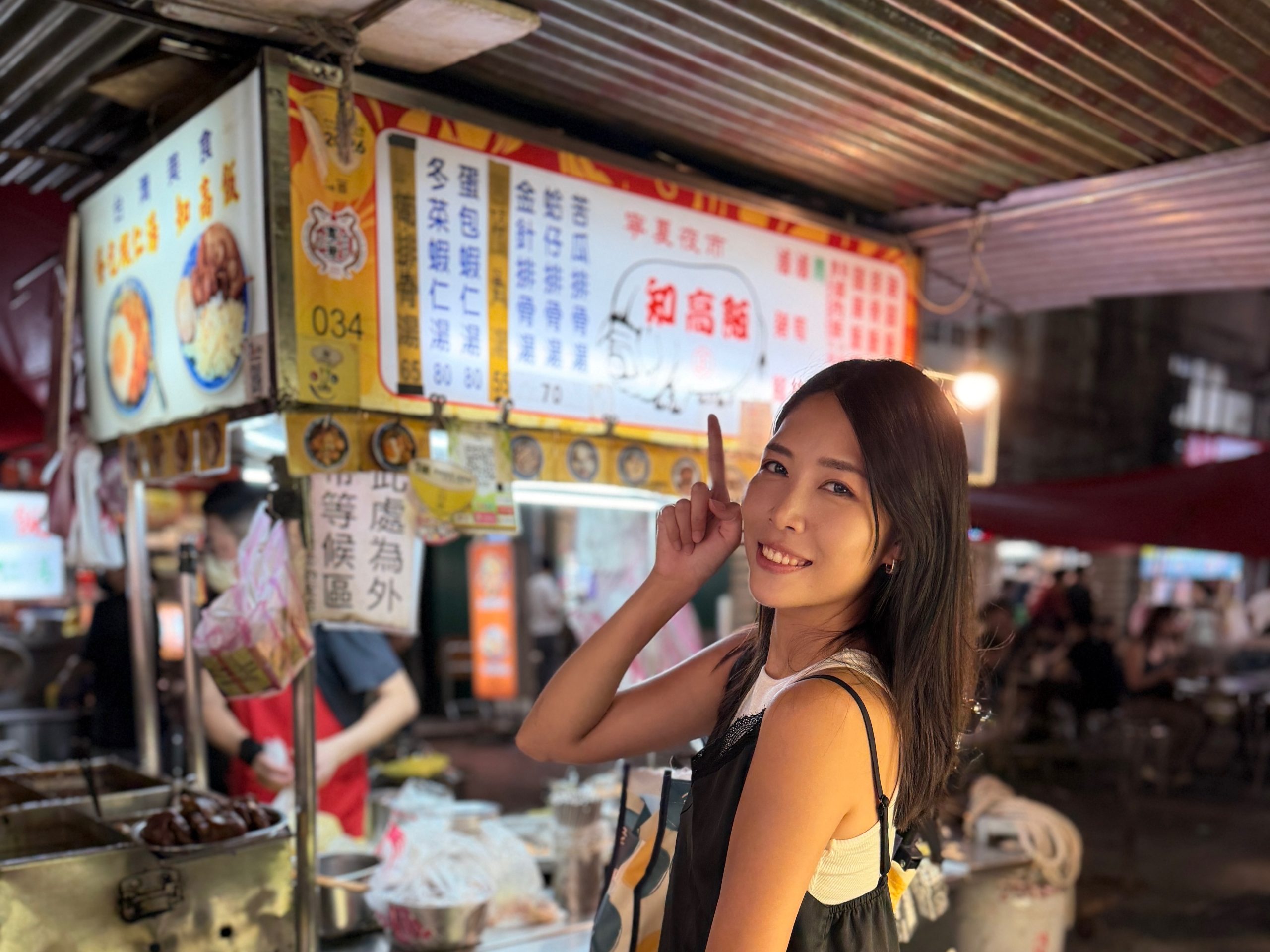 zue此次裝備美食雷達實際走訪寧夏夜市分享自己的美食清單。圖/臺北市市場處