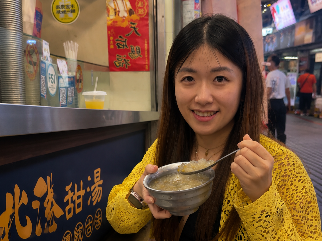 Nicole帶路華西街夜市尋味。圖：臺北市市場處